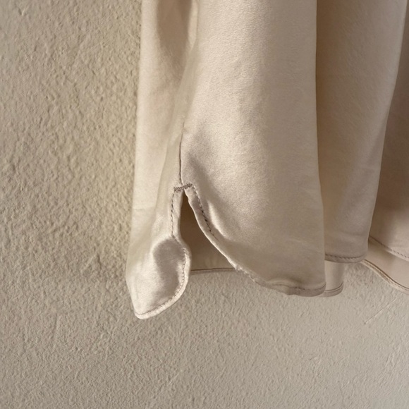 Banana Republic Bliss Silk Camisole - Picture 9 of 9